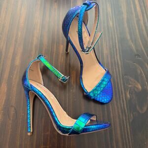 Just Fab Catherina Metallic Snake Print Blue and Green Ankle Strap Heels Sz 5.5